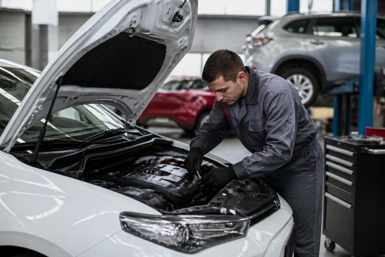 Ремонт і сервісне обслуговування Toyota у Києві: що важливо знати власнику